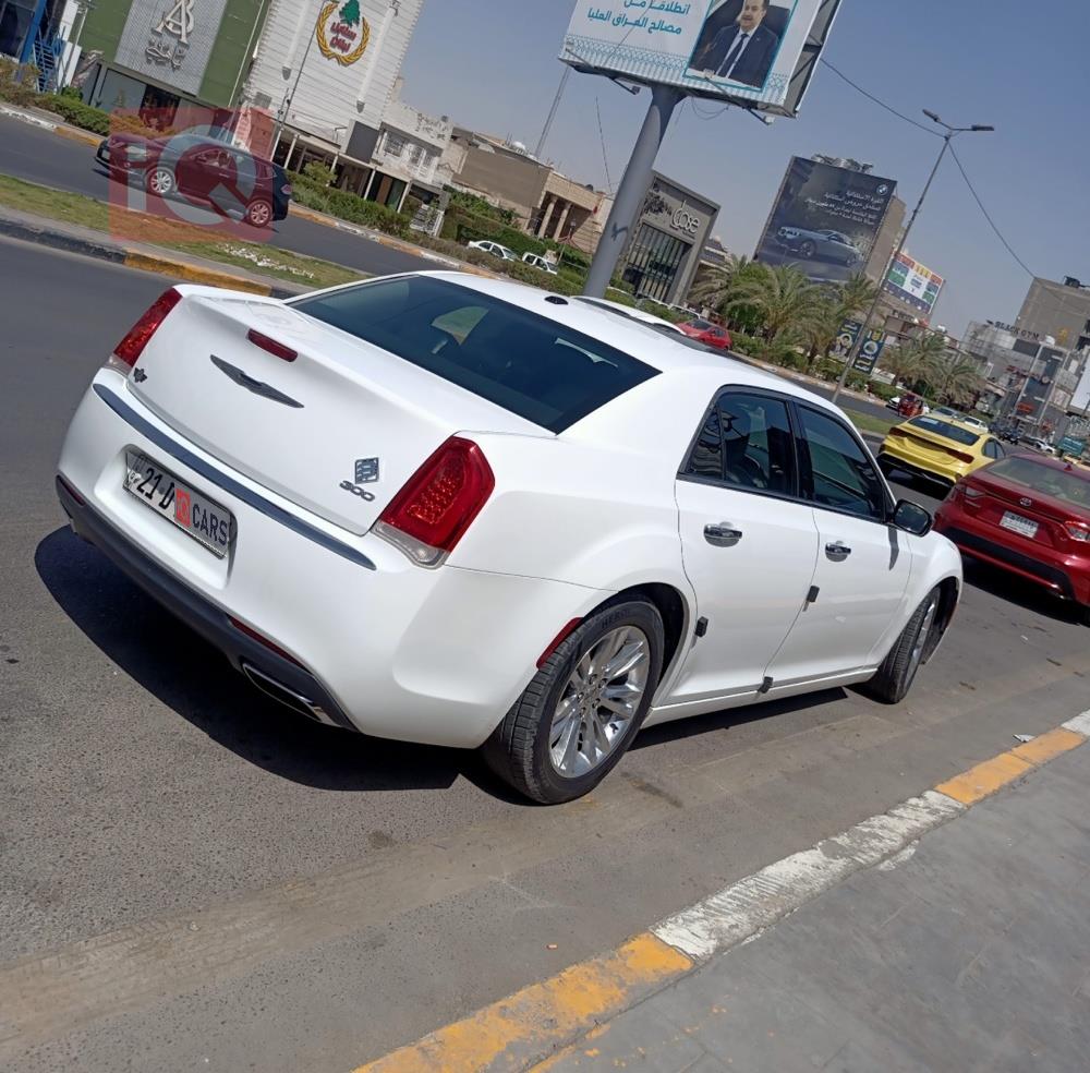 كرايسلر 300